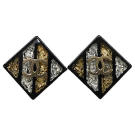 Orecchini quadrati Chanel 16C Coco Mark