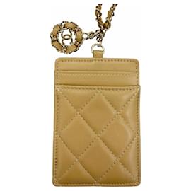 Tarjetero de piel de cordero beige Chanel