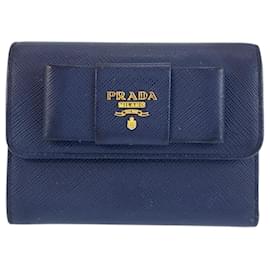 Portafoglio compatto in pelle con fiocco Prada