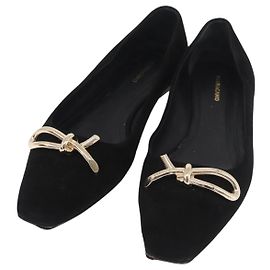 Décolleté Salvatore Ferragamo in scamosciato nero con dettagli dorati Auth 181587A