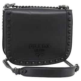 Bolsa de Ombro com Corrente PRADA em Couro Preto Auth 182547M - Prada