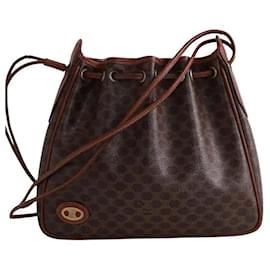 Céline Borsa a tracolla marrone