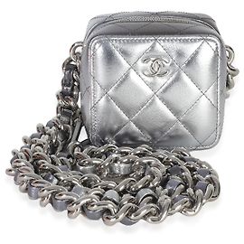 Clutch Chanel Coco Punk in agnello trapuntato metallizzato con catena