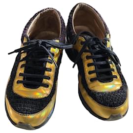 Chanel Sneakers Tweed Oro e Nero