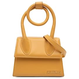 Jacquemus Le Chiquito Noeud en cuero amarillo