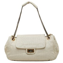Borsa a tracolla Chanel Matelassé Coco Mark 2.55 Perforated Chain