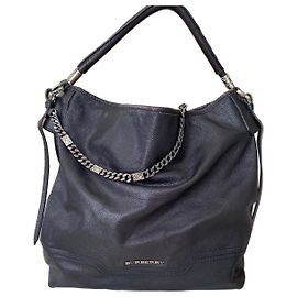 Burberry Handtasche aus schwarzem Leder mit Kette