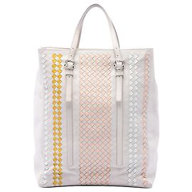 Borsa Tote Bottega Veneta bianca in nappa con bordatura Intrecciato