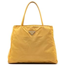 Prada City Tote aus Tessuto in Gelb