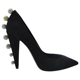 Saint Laurent Pumps mit Perlenbesatz