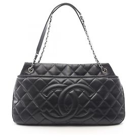Chanel Matelassé Tote Bag Schwarz