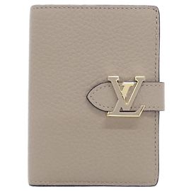 Cartera Compacta Louis Vuitton Taurillon LV Vertical