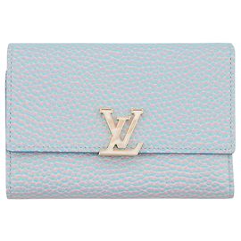 Cartera compacta Capucines en taurillon morado Louis Vuitton