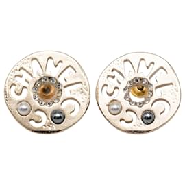 Orecchini a lobo Chanel Gold Gold Plated Strass Faux Pearl Coco Logo Disc