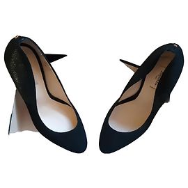 Repetto Pumps aus schwarzem Leder