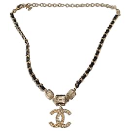 Collana Chanel CC con cristalli e pelle intrecciata