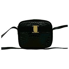 Salvatore Ferragamo Vintage Vara Ribbon Leder Schultertasche