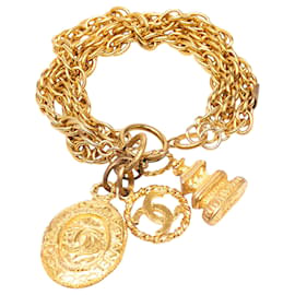 Bracciale Charm Logo Chanel Gold CC Placcato Oro a Tripla Catena