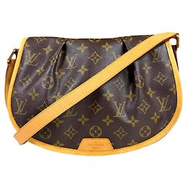 Bolsa de Ombro Louis Vuitton Menilmontant PM Monogram