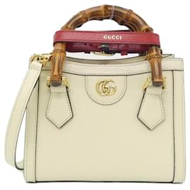 Borsa Gucci Diana in pelle bianca