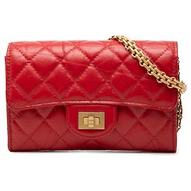 Chanel Reissue 2.55 Clutch aus gestepptem, gealtertem Kalbsleder in Rot mit Kette