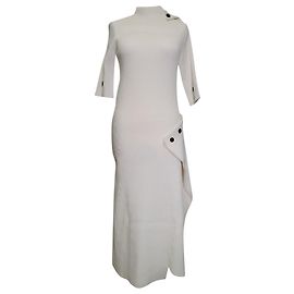 Vestido midi Roland Mouret Fall 2021 con detalle de botones en viscosa blanca
