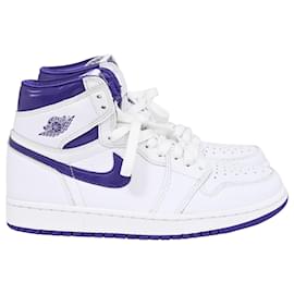 Nike Air Jordan 1 Retro High Court Sneaker aus violettem Leder