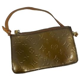 Louis Vuitton Monogram Vernis Pochette de Cosméticos