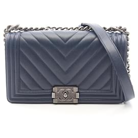 Borsa a tracolla Chanel Boy Chevron V-stitch