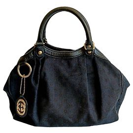 Borsa Gucci Sukey GG Supreme Canvas Nero
