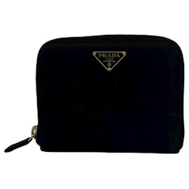 Prada Bi-Fold Portemonnaie in Schwarz