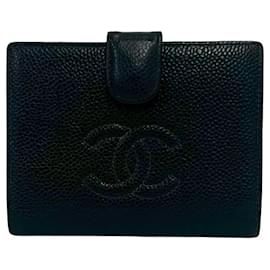 Chanel Mini Bi-Fold Geldbörse aus schwarzem genarbtem Kalbsleder