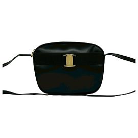 Salvatore Ferragamo Vintage Vara Ribbon Schultertasche aus Leder