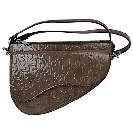 Christian Dior Saddle Boxy Schultertasche aus Lackleder Pflaume