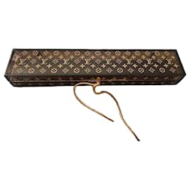 Louis Vuitton Monogram Essentiels Etui à Baguettes