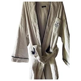 Hugo Boss White Cotton Hooded Bathrobe with Navy Trim