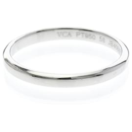Van Cleef & Arpels Tendremont Ring