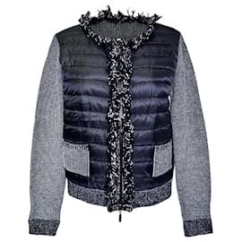 Jaqueta de plumas Moncler em tweed estampado multicolorido em poliamida