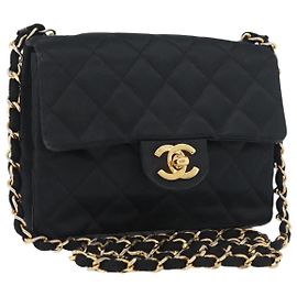 CHANEL Mini Matelasse 17 Chain Shoulder Bag Satin Black Gold CC Auth 182739SAV