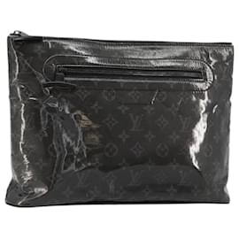 LOUIS VUITTON Monogram Eclipse Glaze Pochette Cosmos Black M63373 Auth 182580