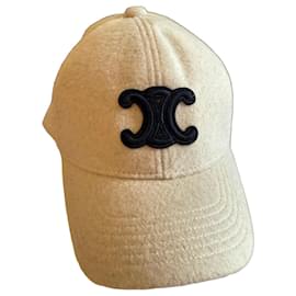 Céline Cappellino Triomphe in lana