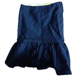 Falda Mini Maje Azul Marino Texturizada con Volante