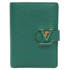 Cartera Compacta Louis Vuitton Taurillon Vertical M82438