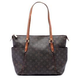 Louis Vuitton Marrone Monogram Totally MM