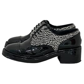 Chanel Derby mit Absatz aus Lackleder mit Leopardenmuster EU 38 Gebraucht