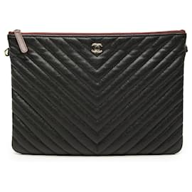 Clutch Chanel Black Medium CC Chevron Caviar O Case