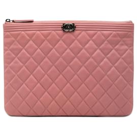 Chanel Rosa Clutch Boy O Case in agnello trapuntato Medium