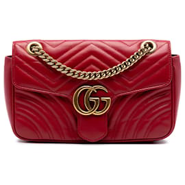 Borsa a tracolla Gucci Red Medium GG Marmont Matelasse in pelle di vitello