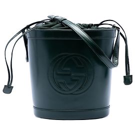 Borsa bucket Gucci in pelle di vitello verde con Interlocking G