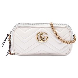 Gucci Borsa a tracolla Mini GG Marmont Matelasse in pelle di vitello bianca con tripla zip